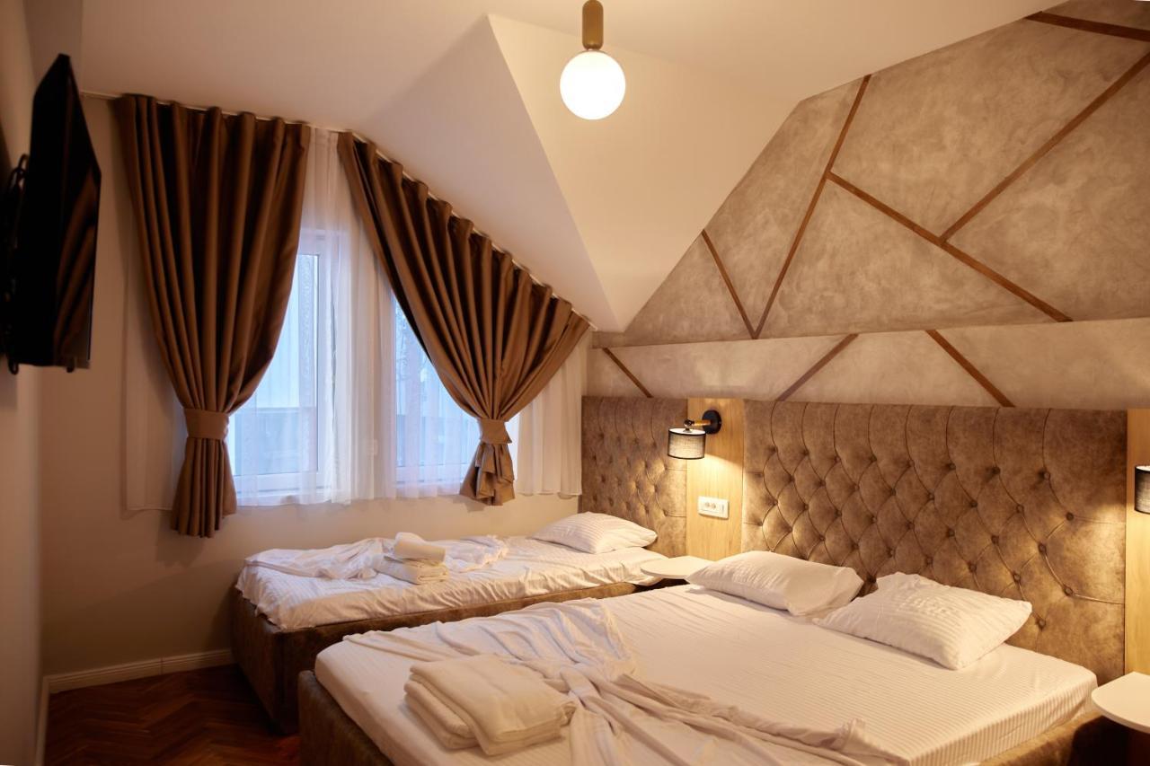 Amico Hotel Pristina Exteriör bild