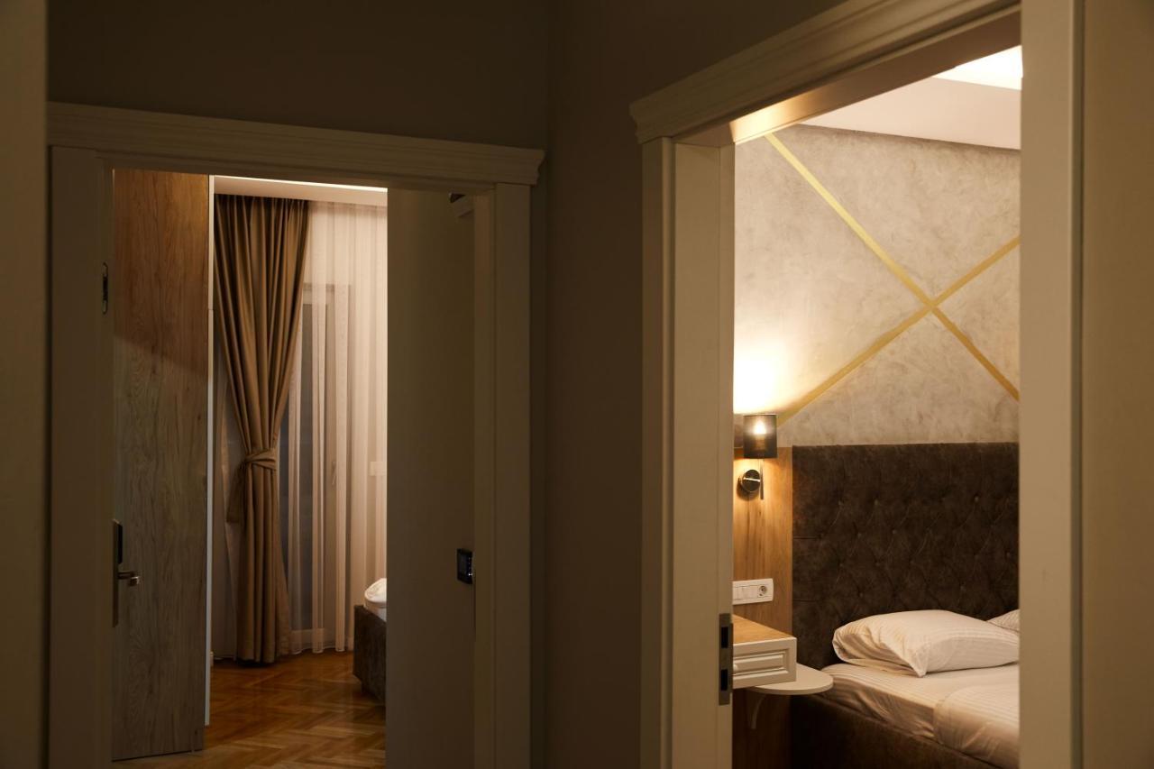 Amico Hotel Pristina Exteriör bild