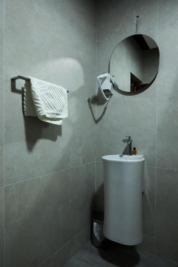 Amico Hotel Pristina Exteriör bild