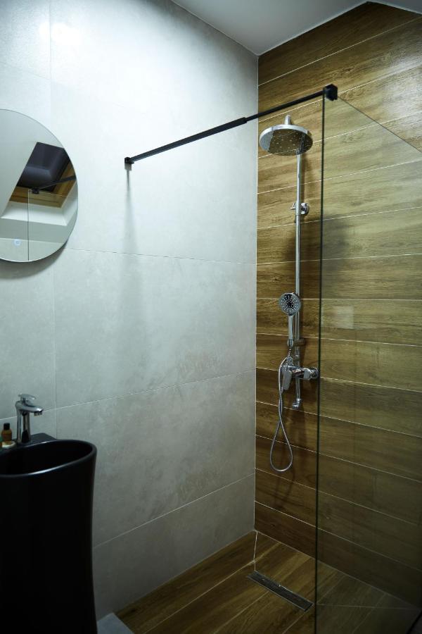 Amico Hotel Pristina Exteriör bild